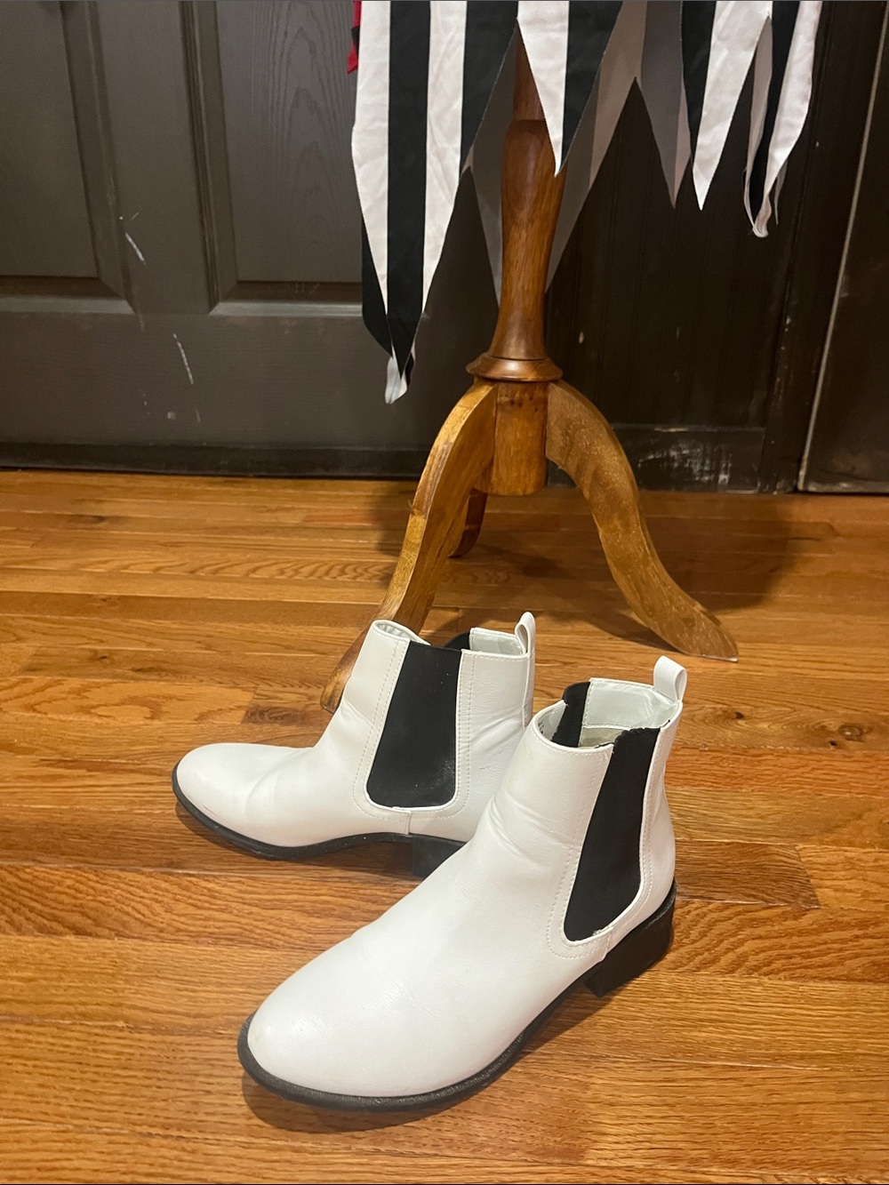 Forever 21 White Chelsea Ankle Boots with Black Elastic Panels